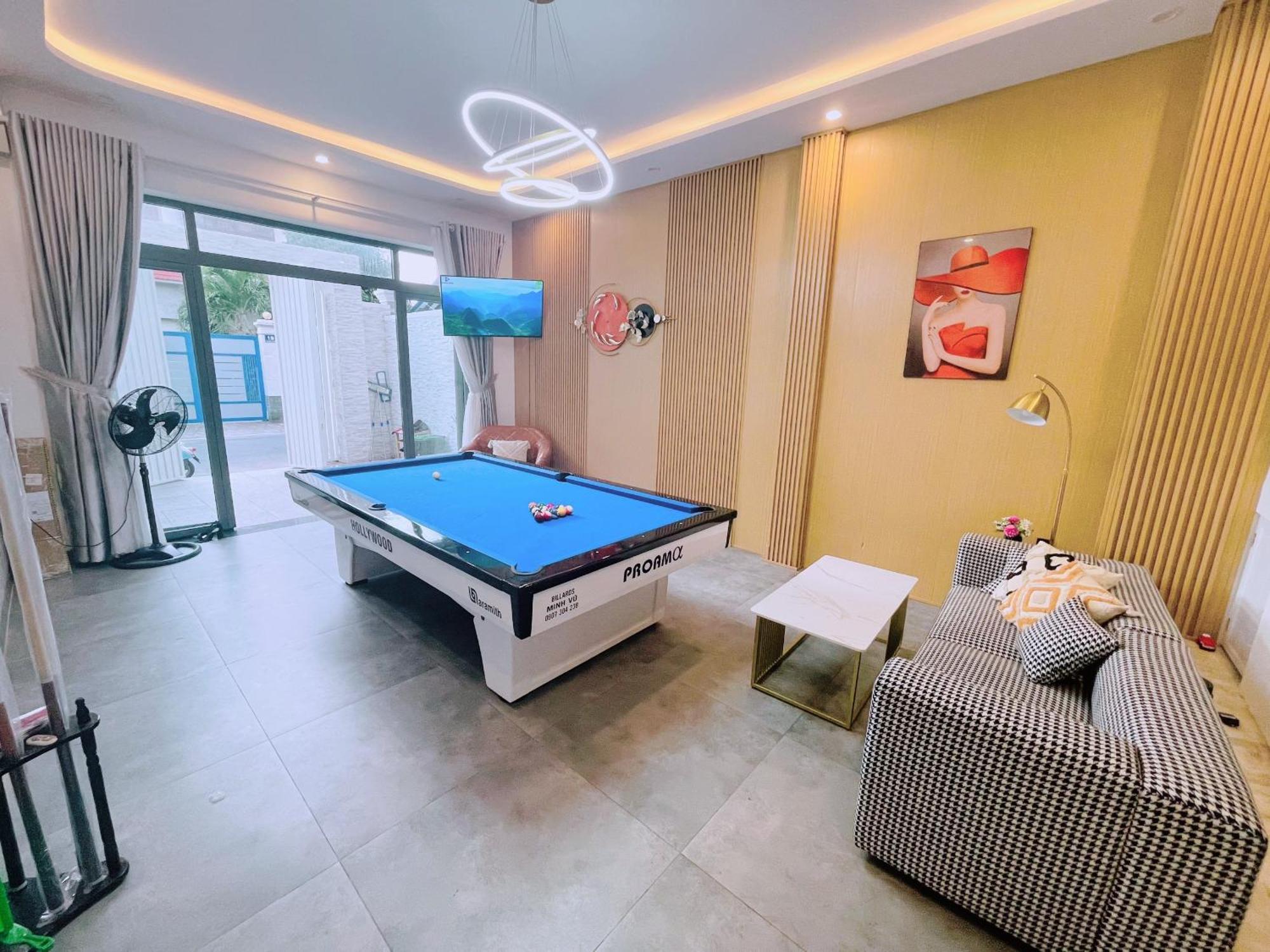 Villa 16 Nh - Di Bo Ra Bien Thuy Van 200 Met - Free Bida - Phong Karaoke - Xong Hoi 头顿 外观 照片